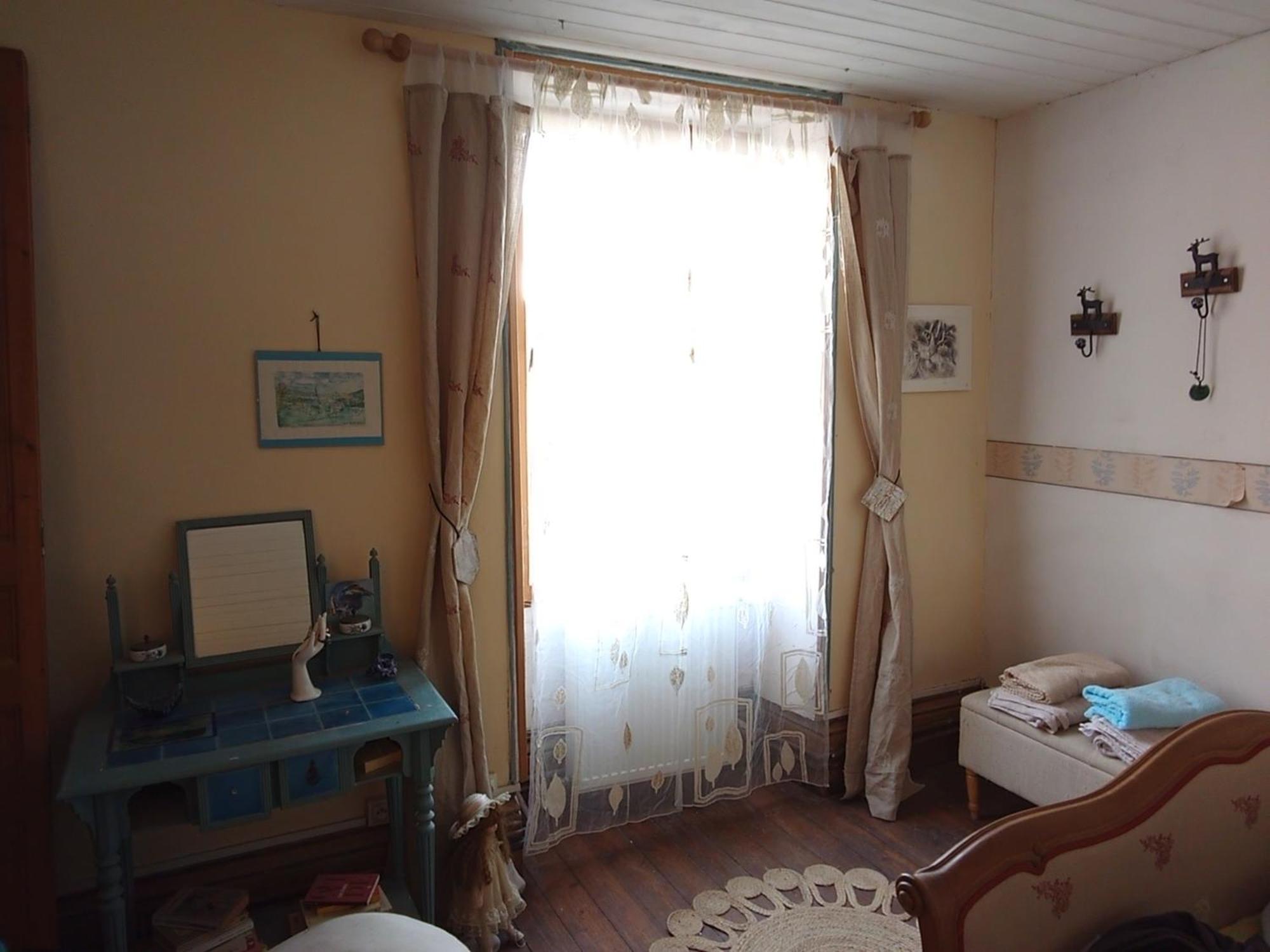 La Grille Fleurie, chambre d'hôte chez l'habitant Arthonnay Exterior foto
